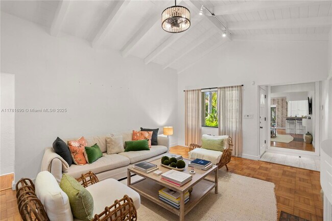 Foto del edificio - 4531 Sheridan Ave
