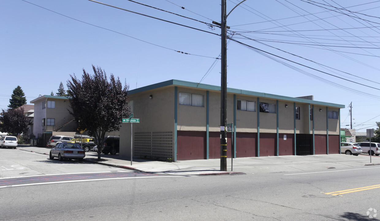 Primary Photo - Fruitvale Apartments