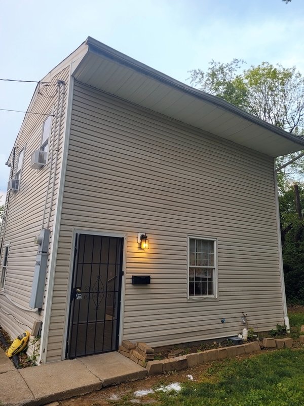 Foto principal - 3414-A Sherrill Avenue