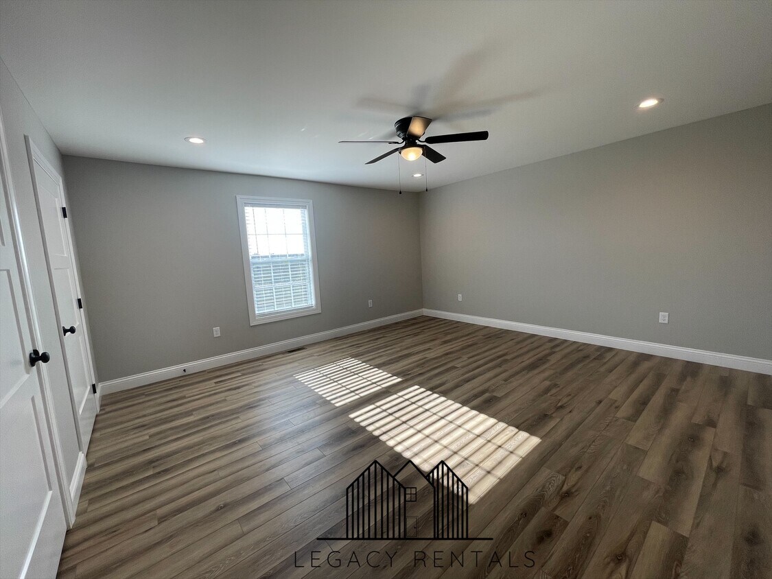 Foto principal - 1039 Judah Bear Blvd