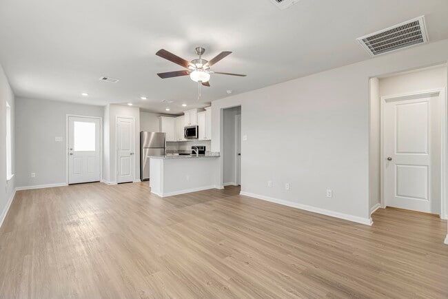 Building Photo - 8203 Burnt Orchid Dr