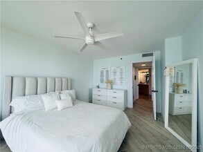 Building Photo - 8800 S Ocean Dr