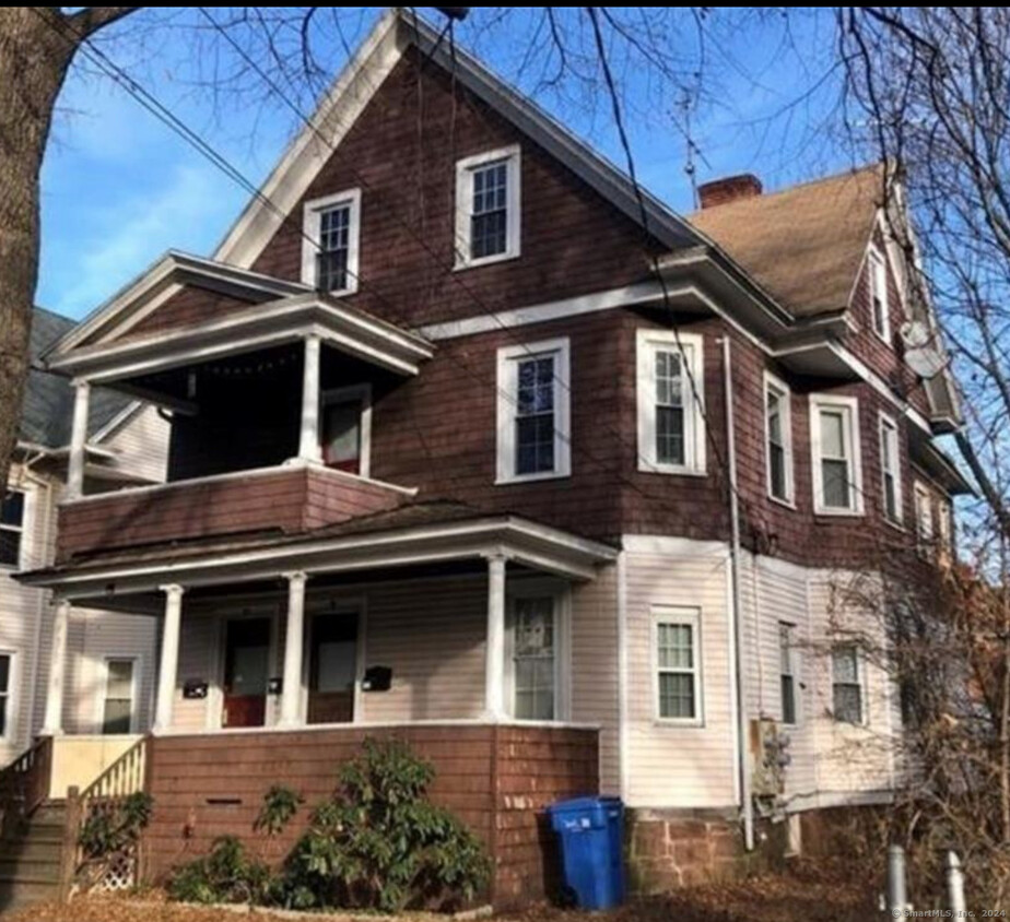 Primary Photo - 86-88-88 Newton St