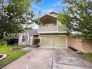 Building Photo - 2719 Meadowgrass Ln