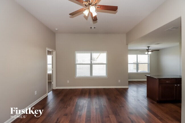 Foto del edificio - 7119 Glenridge