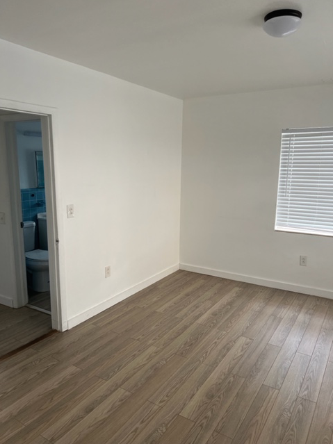 Bedroom left view from closet - 533 Coral Way