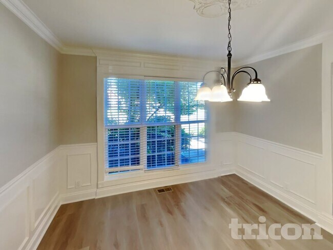 Building Photo - 2911 Wolves Trail