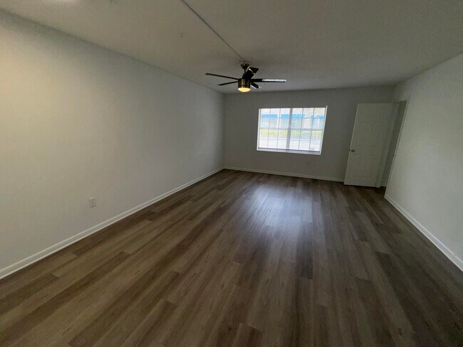 Foto del edificio - 211 Lake Ave