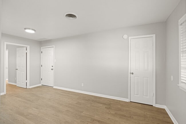 Foto del edificio - 3531 Midwest Dr