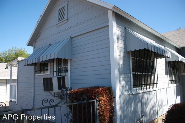 Building Photo - 607 W La Jolla St