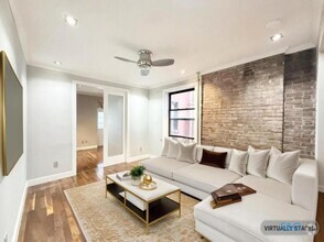 Building Photo - 493 2nd Ave