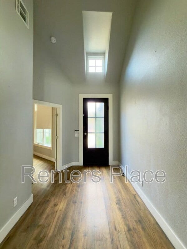 Foto del edificio - 4001 East 120th St S