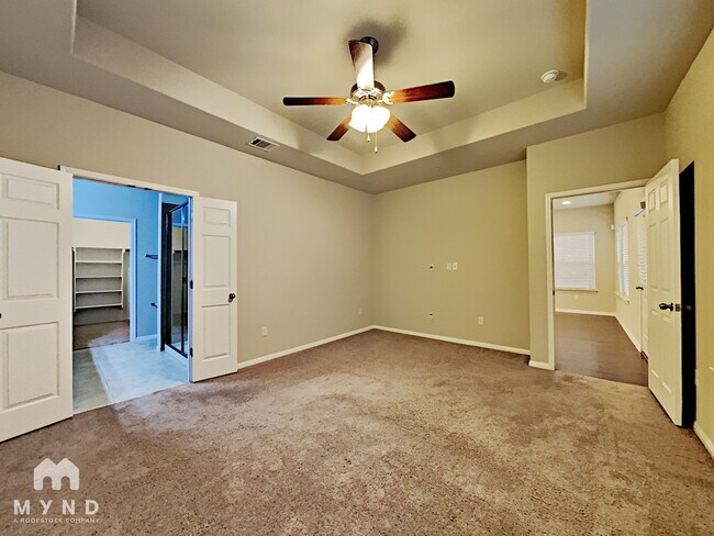 Building Photo - 2304 S Lakeline Blvd