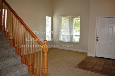 Building Photo - 257 Mandalay Ct