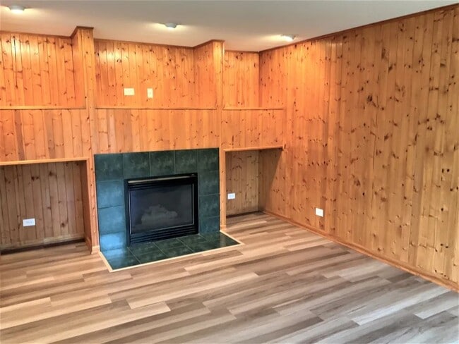 Foto del edificio - 211 Bridlewood Cir