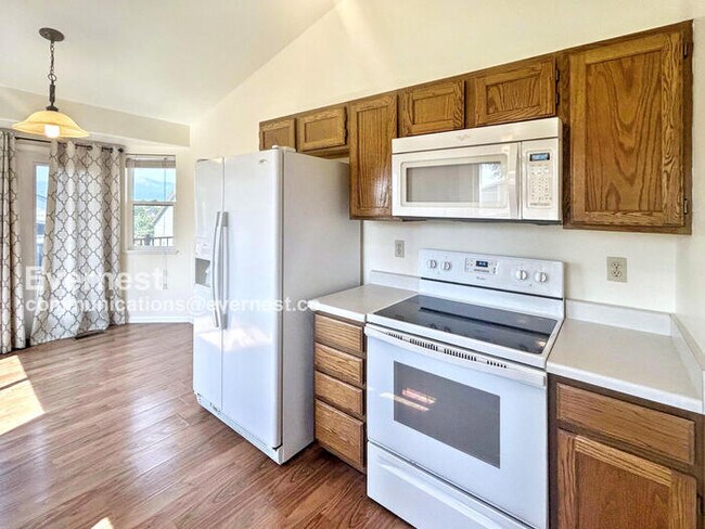 Foto del edificio - 6961 Lost Springs Dr