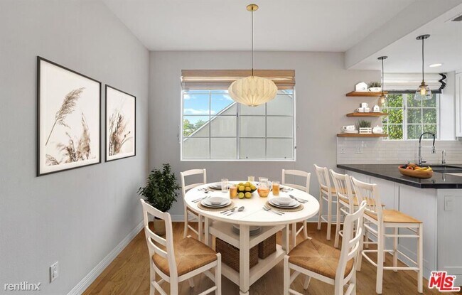 Building Photo - 2 br, 2 bath Condo - 1345 Wellesley Ave Apt 5
