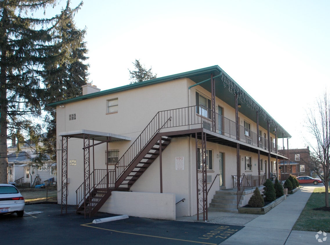 Primary Photo - 204 Souder Ave