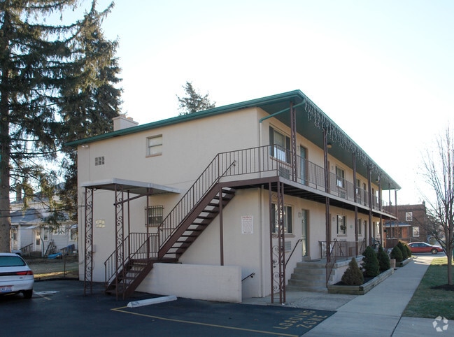 Building Photo - 204 Souder Ave