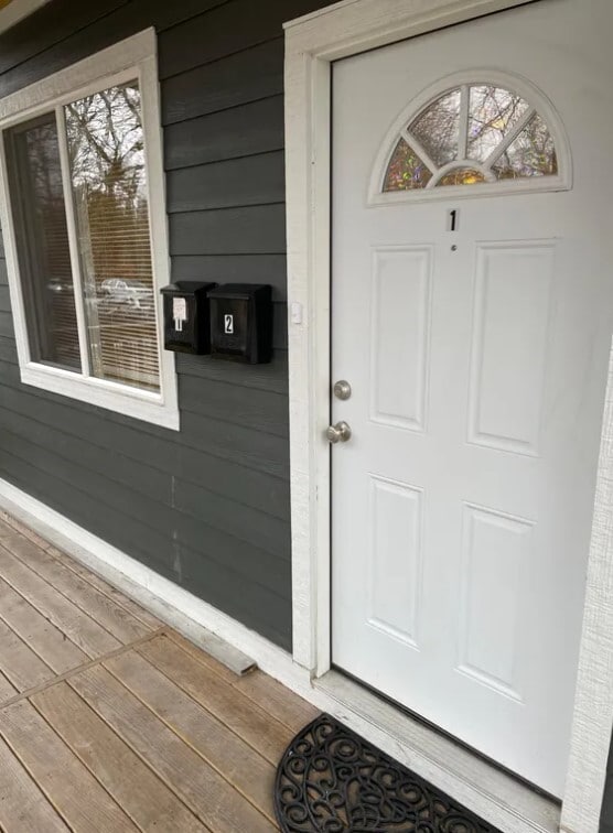 Building Photo - 1810 W Touhy Ave