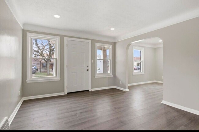 Foto del edificio - 8131 Coyle St