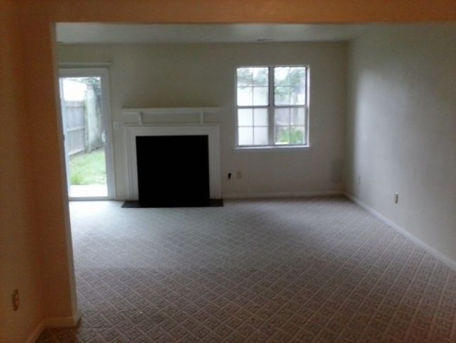 Building Photo - 306 Harrier St