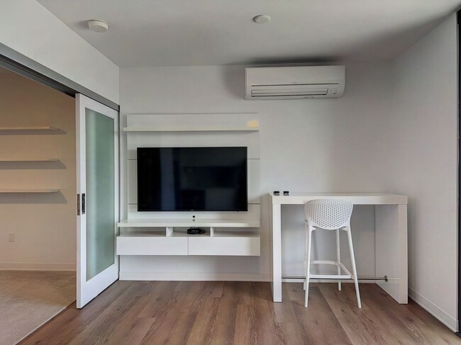 Foto del edificio - High Floor Kakaako 1 bedroom