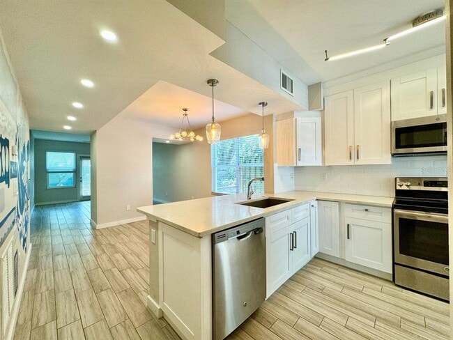 Building Photo - 4811 Bayshore Blvd