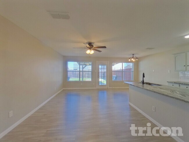 Foto del edificio - 1441 Pine Ln
