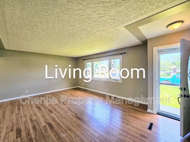 Building Photo - 8007-128A 128a Ave NW