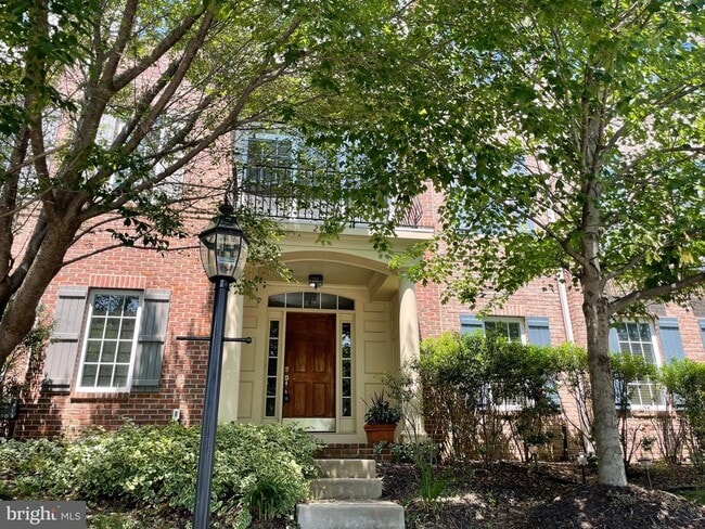 Building Photo - 24905 Earlsford Dr