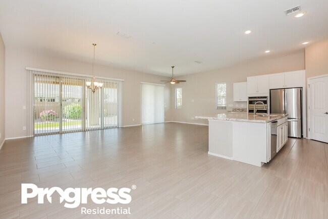 Foto del edificio - 22507 E Munoz St