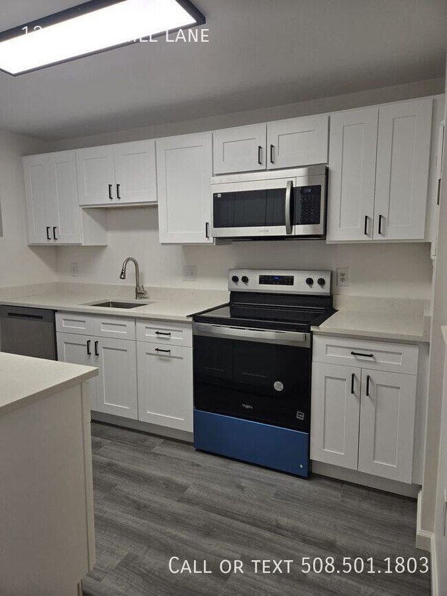 Foto del edificio - 12 Silver Hill Ln