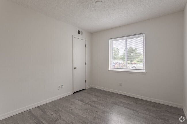 2BR,1BA,-975SF, The Meadow - Pebble Stone Gardens