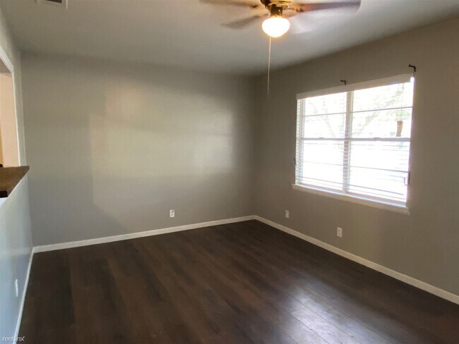 Building Photo - 3 br, 1 bath House - 252 Victory Street