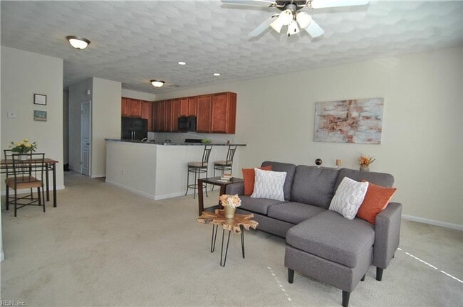 Foto del edificio - Beautiful Townhome rental in Virginia Beach!