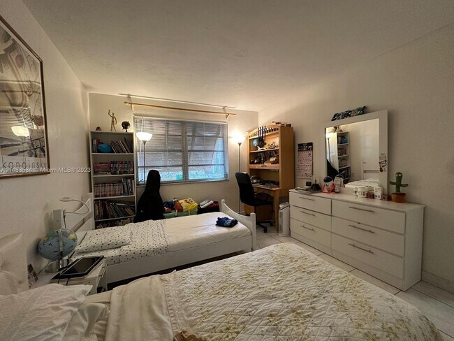 Foto del edificio - 9304 SW 77th Ave