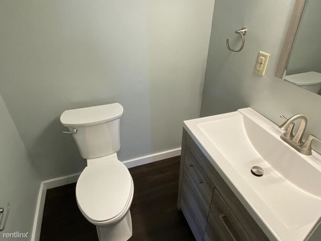 Foto del edificio - 2 br, 2.5 bath House - 49 Albert St