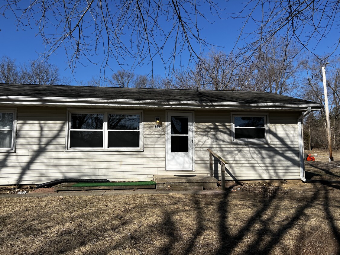 Building Photo - 126-128 Fauber Ln