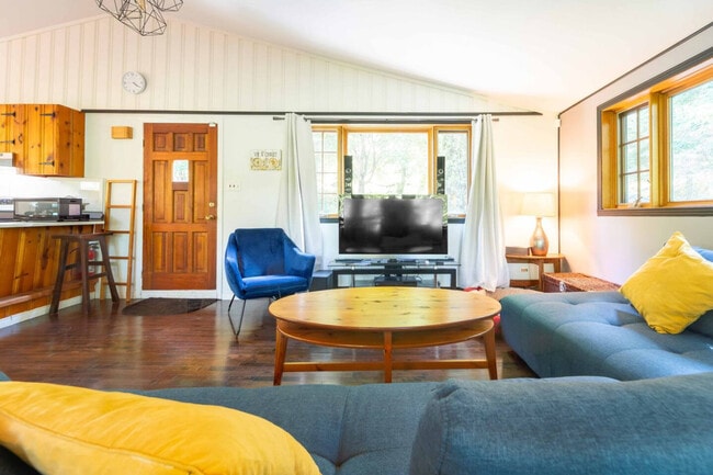 Photo du bâtiment - 1896 Chem. du Domaine