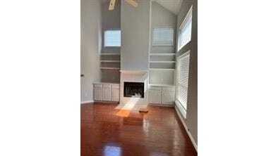 Foto del edificio - 4108-4101 One Pl Ln