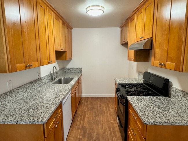 Building Photo - 7816 Sayonara Dr