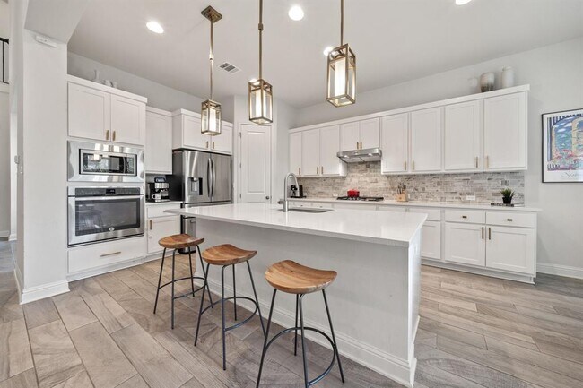 Foto del edificio - 4025 Logan Ridge Dr