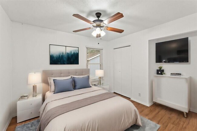 Building Photo - 9618 Sugar Hill Dr