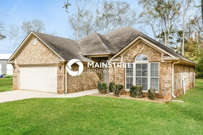Foto del edificio - 3 Bedroom Pet-Friendly Home in HUNTSVILLE, AL with Main Street Renewal