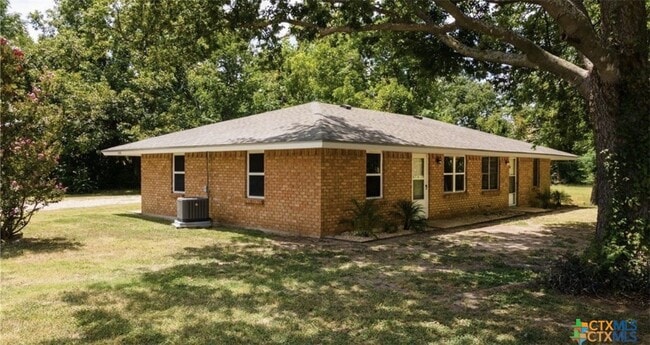 Building Photo - 2109 W Avenue B