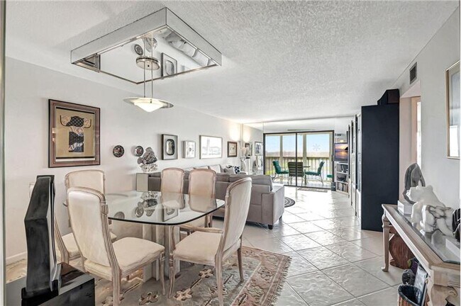 Foto del edificio - 6866 Huntington Ln