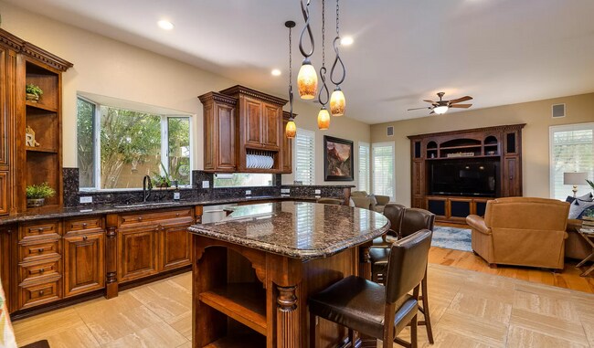 Building Photo - 16043 S 27th Pl