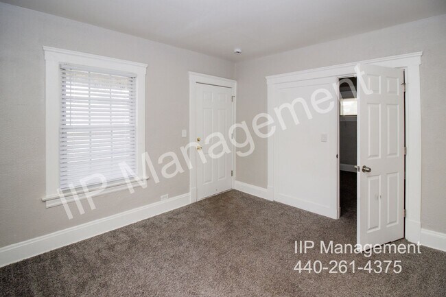 Foto del edificio - 9903 Sladden Ave