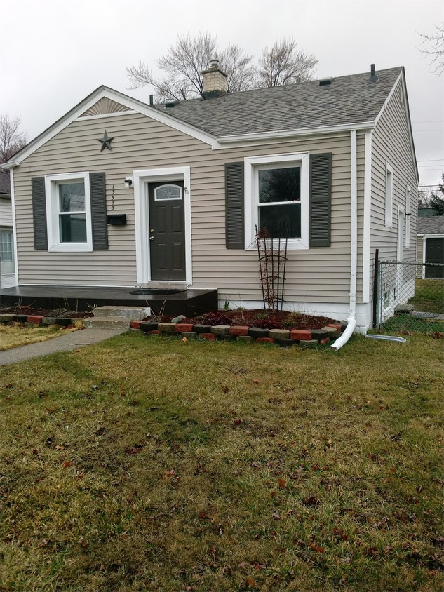 Primary Photo - 13553 Pearl - 1